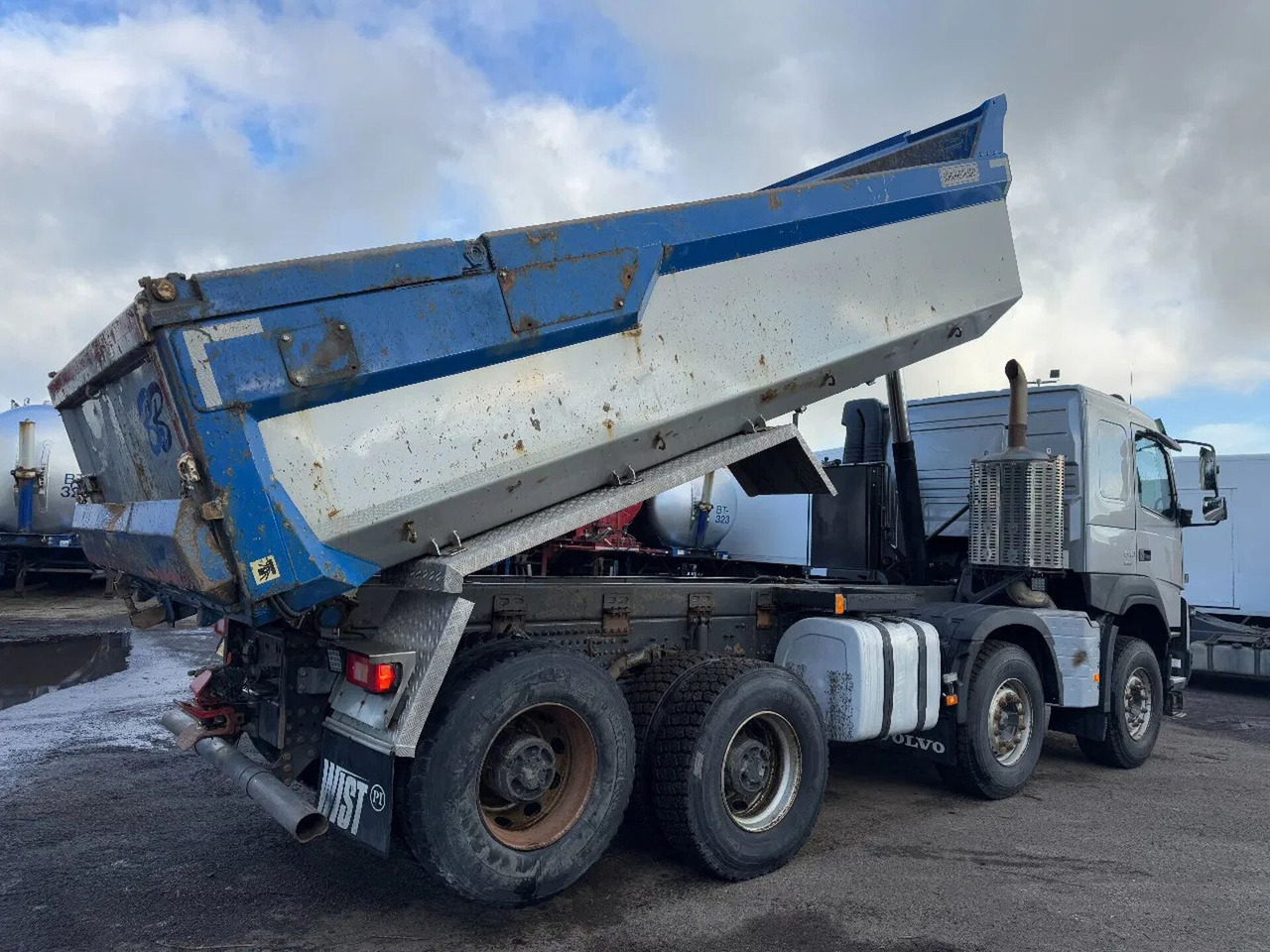 Volvo FMX 540 8X4 - EURO 6 + KIPPER + LIFTING AXLE Volvo FMX 540 8X4 - EURO 6 + KIPPER + LIFTING AXLE - Sklápěč: obrázek 4 Volvo FMX 540 8X4 - EURO 6 + KIPPER + LIFTING AXLE Volvo FMX 540 8X4 - EURO 6 + KIPPER + LIFTING AXLE - Sklápěč: obrázek 4