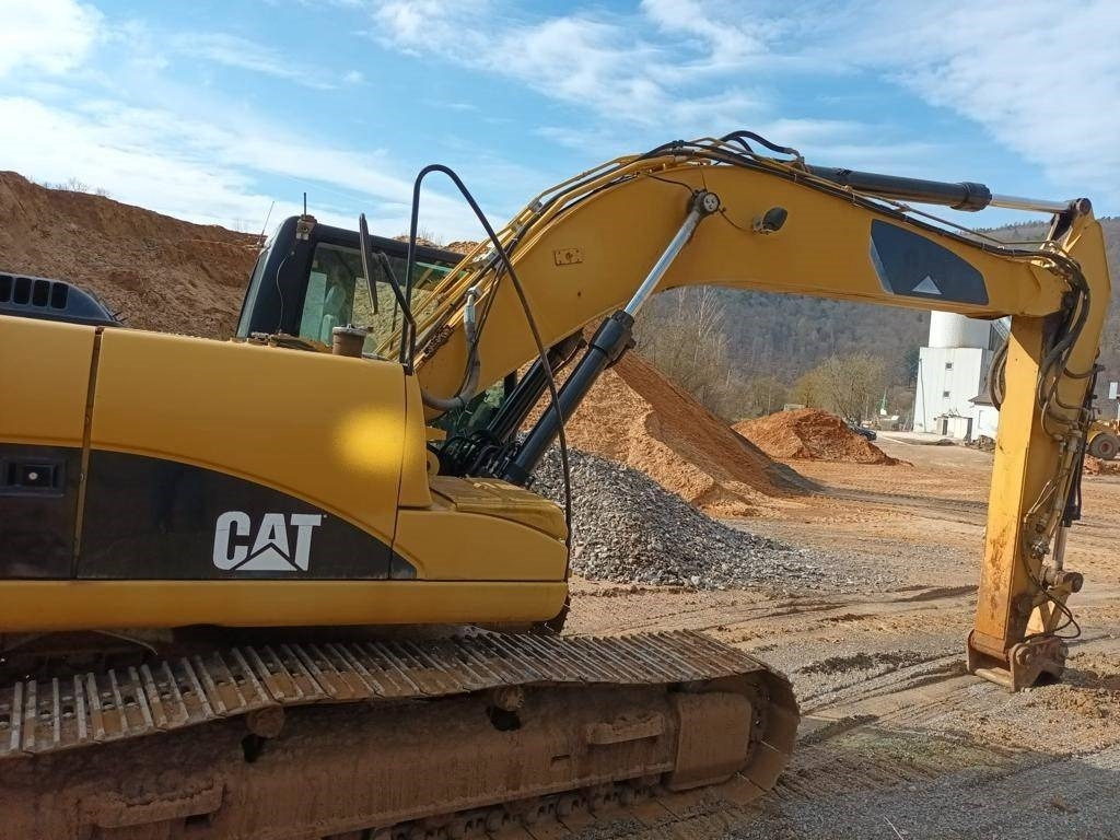 CAT 323 DL - Pásové rýpadlo: obrázek 3 CAT 323 DL - Pásové rýpadlo: obrázek 3