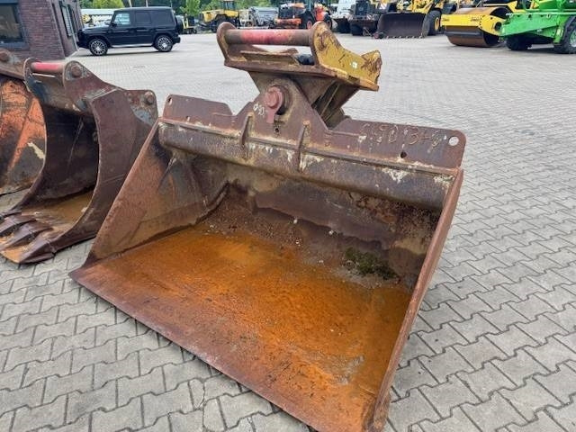 Grabenräumer schwenkbar auf OQ 70/55 - Lžíce pro Stavební technika: obrázek 2 Grabenräumer schwenkbar auf OQ 70/55 - Lžíce pro Stavební technika: obrázek 2