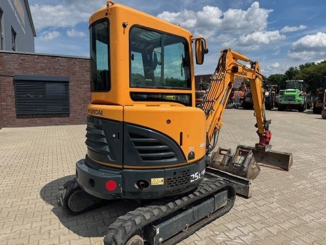 HYUNDAI R25Z-9 AK - Mini rýpadlo: obrázek 5 HYUNDAI R25Z-9 AK - Mini rýpadlo: obrázek 5