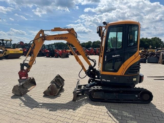 HYUNDAI R25Z-9 AK - Mini rýpadlo: obrázek 1 HYUNDAI R25Z-9 AK - Mini rýpadlo: obrázek 1
