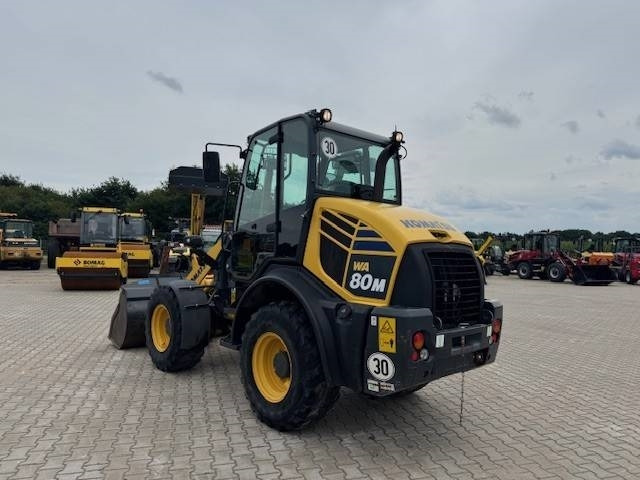 KOMATSU WA 80M - Kolový nakladač: obrázek 2 KOMATSU WA 80M - Kolový nakladač: obrázek 2