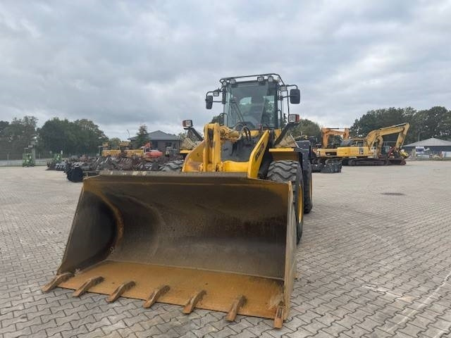 Komatsu WA 320 - Kolový nakladač: obrázek 3 Komatsu WA 320 - Kolový nakladač: obrázek 3