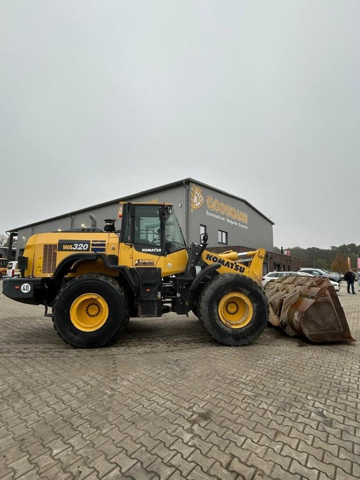 Komatsu WA 320 - Kolový nakladač: obrázek 1 Komatsu WA 320 - Kolový nakladač: obrázek 1