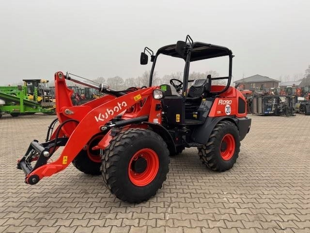 Kubota R 090 - Kolový nakladač: obrázek 4 Kubota R 090 - Kolový nakladač: obrázek 4