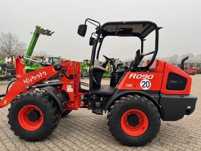 Kubota R 090 - Kolový nakladač: obrázek 2 Kubota R 090 - Kolový nakladač: obrázek 2