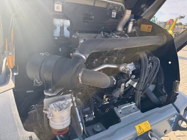 Kolový nakladač LIEBHERR L 504 Compact: obrázek 8 Kolový nakladač LIEBHERR L 504 Compact: obrázek 8