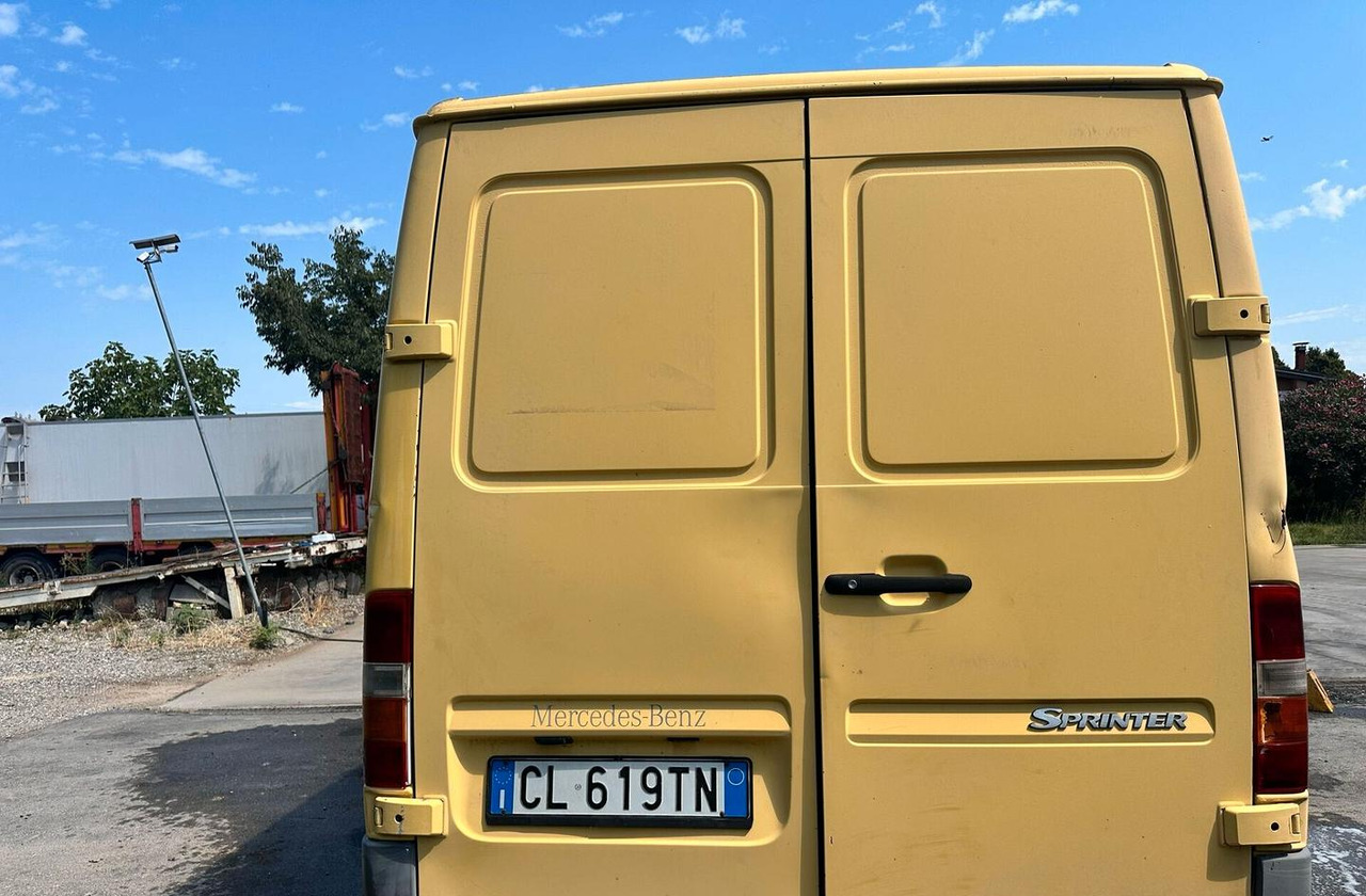 Furgone Mercedes Sprinter 211 - Furgon: obrázek 5 Furgone Mercedes Sprinter 211 - Furgon: obrázek 5