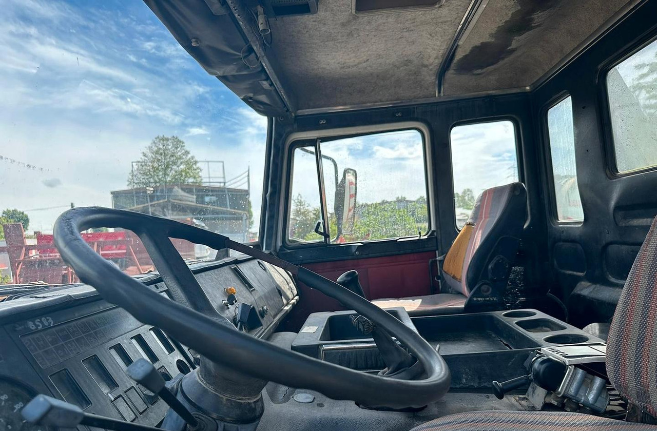 Iveco 330 26 con gru - Nákladní automobil valníkový/ Plošinový, Auto s hydraulickou rukou: obrázek 5 Iveco 330 26 con gru - Nákladní automobil valníkový/ Plošinový, Auto s hydraulickou rukou: obrázek 5
