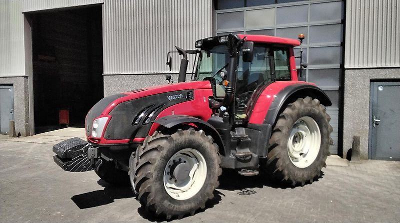 Valtra T153 Versu - Traktor: obrázek 1 Valtra T153 Versu - Traktor: obrázek 1