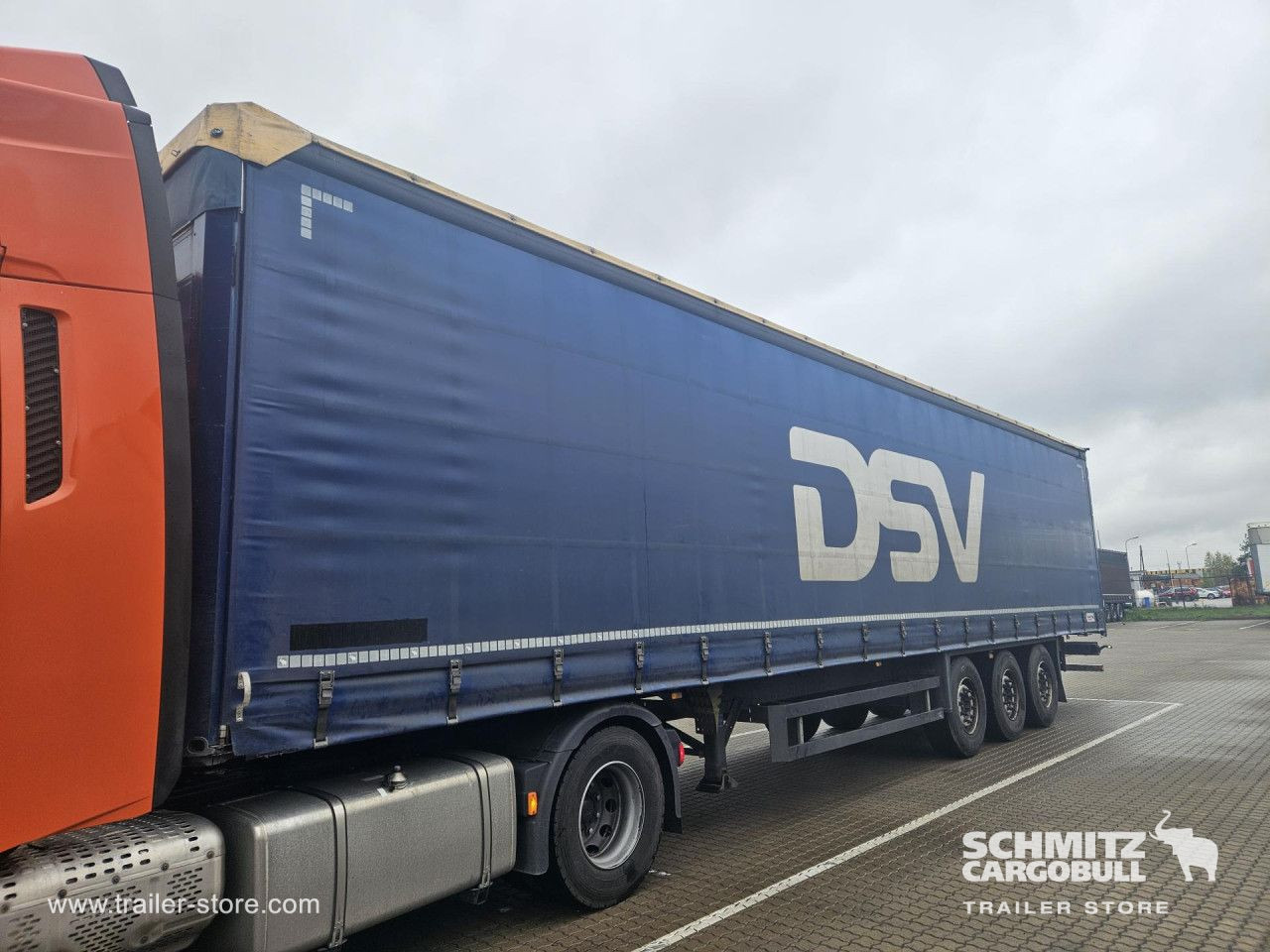 SCHMITZ Curtainsider Standard - Plachtový návěs: obrázek 3 SCHMITZ Curtainsider Standard - Plachtový návěs: obrázek 3