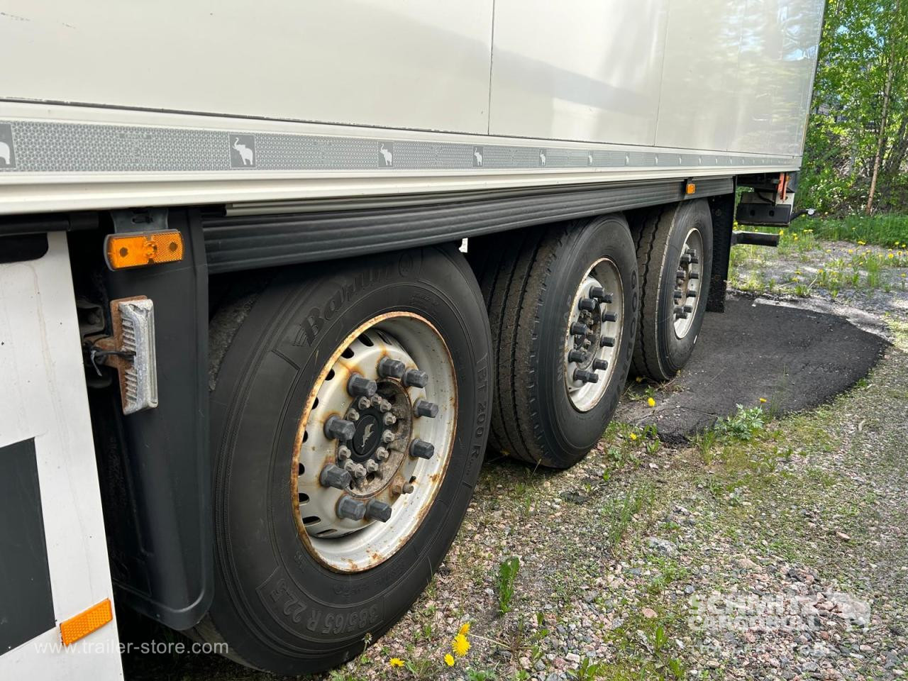 SCHMITZ Reefer Standard Double deck Taillift - Izotermický návěs: obrázek 4 SCHMITZ Reefer Standard Double deck Taillift - Izotermický návěs: obrázek 4