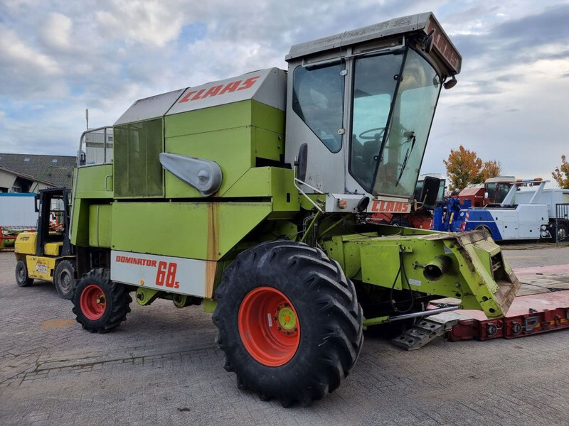 Claas 68s - Sklízecí mlátička: obrázek 3 Claas 68s - Sklízecí mlátička: obrázek 3