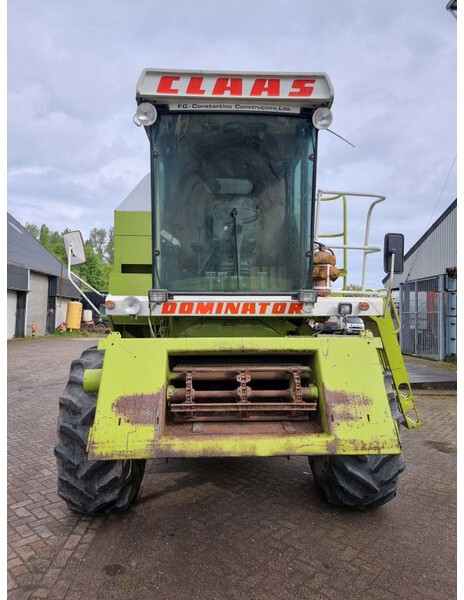 Claas Dominator 68s - Sklízecí mlátička: obrázek 2 Claas Dominator 68s - Sklízecí mlátička: obrázek 2