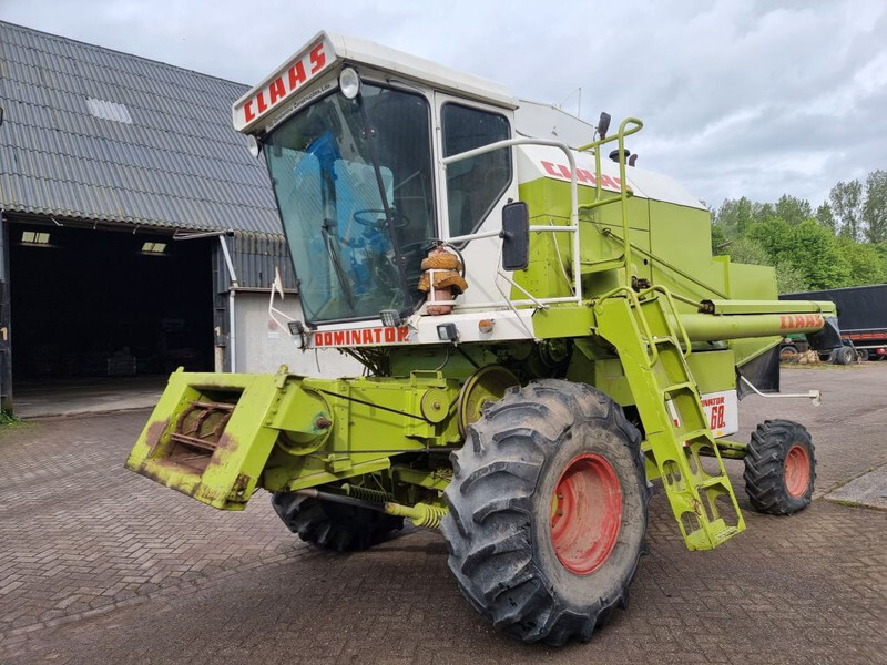 Claas Dominator 68s - Sklízecí mlátička: obrázek 1 Claas Dominator 68s - Sklízecí mlátička: obrázek 1