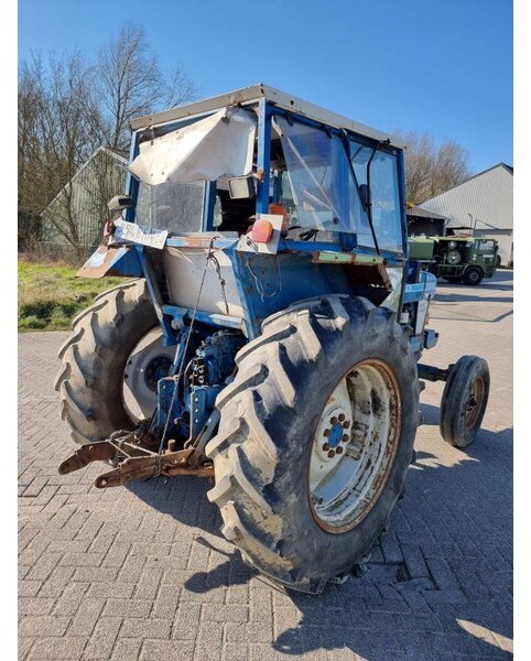 Ford 5610 - Traktor: obrázek 4 Ford 5610 - Traktor: obrázek 4