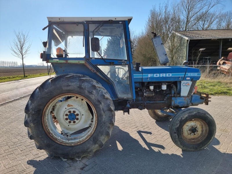 Ford 5610 - Traktor: obrázek 3 Ford 5610 - Traktor: obrázek 3