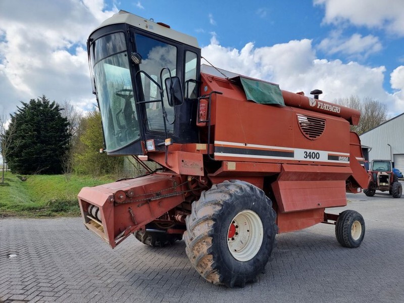 Laverda 3400 - Sklízecí mlátička: obrázek 1 Laverda 3400 - Sklízecí mlátička: obrázek 1
