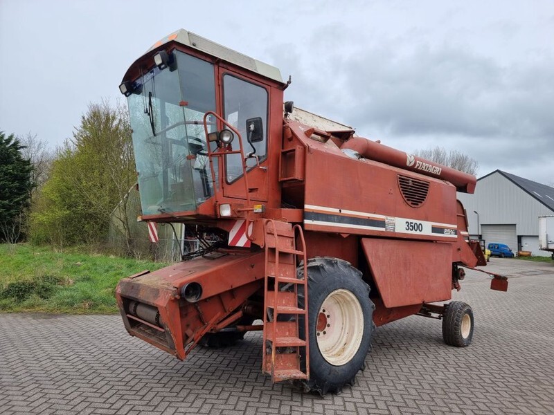 Laverda 3500 - Sklízecí mlátička: obrázek 1 Laverda 3500 - Sklízecí mlátička: obrázek 1