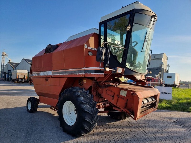 Laverda 3500 - Sklízecí mlátička: obrázek 3 Laverda 3500 - Sklízecí mlátička: obrázek 3