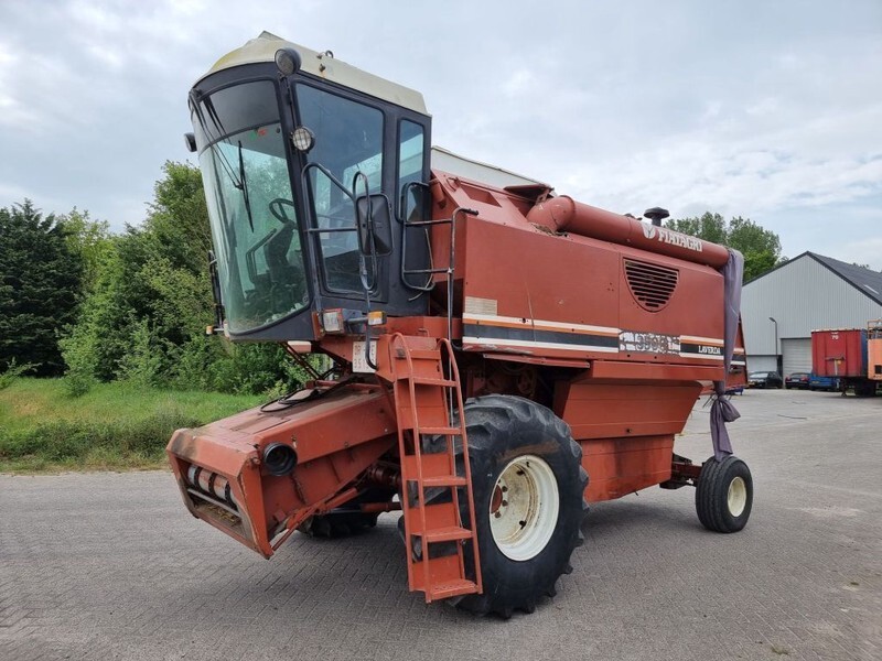 Laverda 3500 - Sklízecí mlátička: obrázek 1 Laverda 3500 - Sklízecí mlátička: obrázek 1