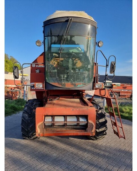 Laverda 3500 - Sklízecí mlátička: obrázek 2 Laverda 3500 - Sklízecí mlátička: obrázek 2