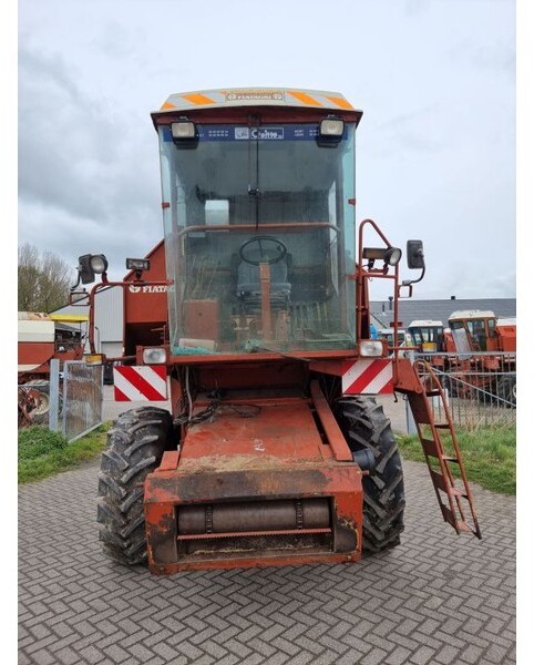 Laverda 3500 - Sklízecí mlátička: obrázek 2 Laverda 3500 - Sklízecí mlátička: obrázek 2