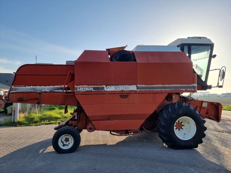 Laverda 3500 - Sklízecí mlátička: obrázek 4 Laverda 3500 - Sklízecí mlátička: obrázek 4