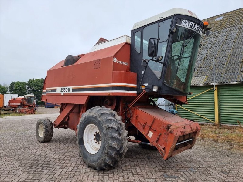 Laverda 3550 R - Sklízecí mlátička: obrázek 3 Laverda 3550 R - Sklízecí mlátička: obrázek 3
