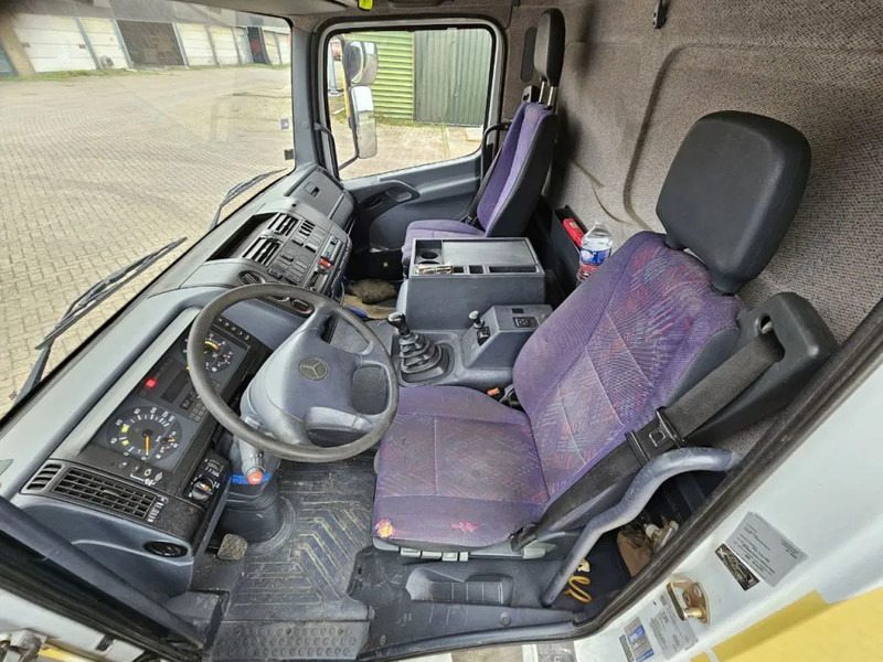 Plachtový nákladní auto Mercedes-Benz Atego 918: obrázek 9