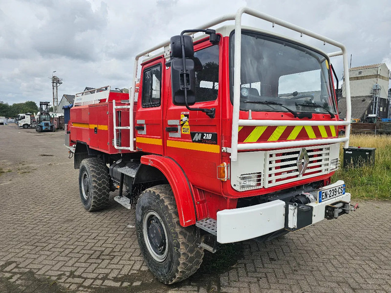 Renault M210 - Hasičský vůz: obrázek 3 Renault M210 - Hasičský vůz: obrázek 3