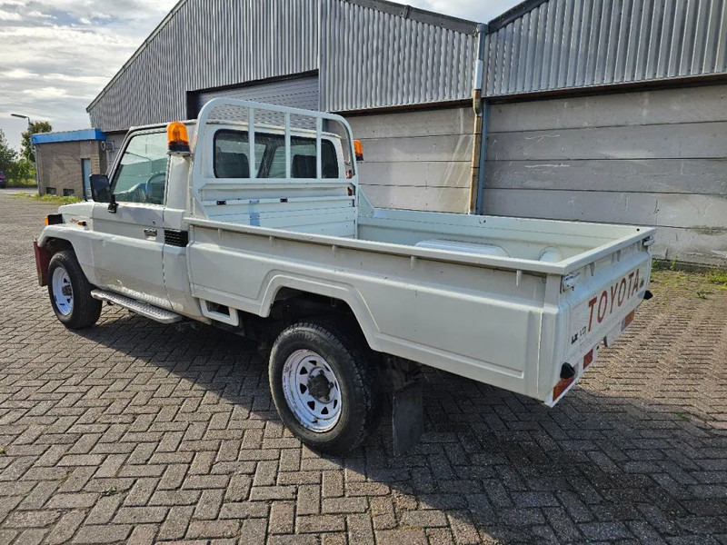 Pick-up Toyota Land Cruiser LB71MOD: obrázek 8