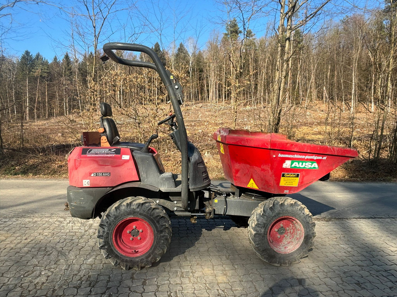 AUSA D 150 AHG - Mini-sklápěčka: obrázek 2 AUSA D 150 AHG - Mini-sklápěčka: obrázek 2