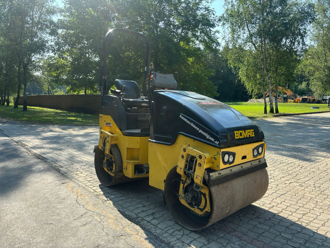 BOMAG BW 120 AD-5 - Mini válec: obrázek 4 BOMAG BW 120 AD-5 - Mini válec: obrázek 4
