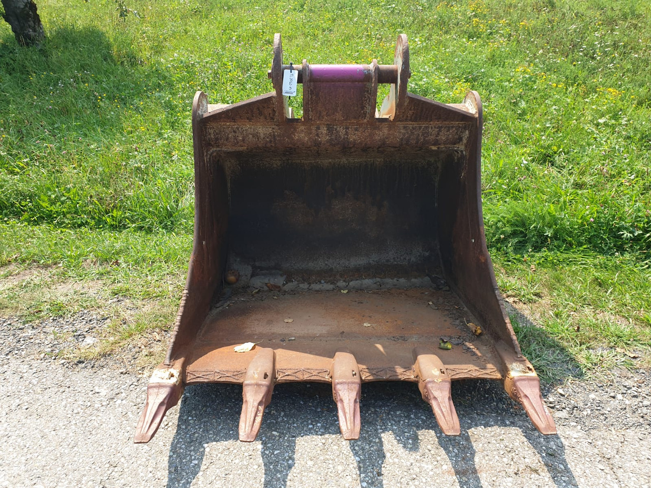 Baumaschinentechnik Bucket 120 cm with SW2 - Lžíce na bagr pro Pásové rýpadlo: obrázek 3 Baumaschinentechnik Bucket 120 cm with SW2 - Lžíce na bagr pro Pásové rýpadlo: obrázek 3
