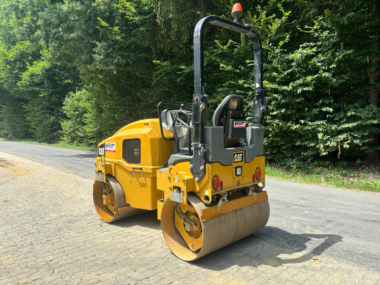 CATERPILLAR CB 4 B - Mini válec: obrázek 5 CATERPILLAR CB 4 B - Mini válec: obrázek 5