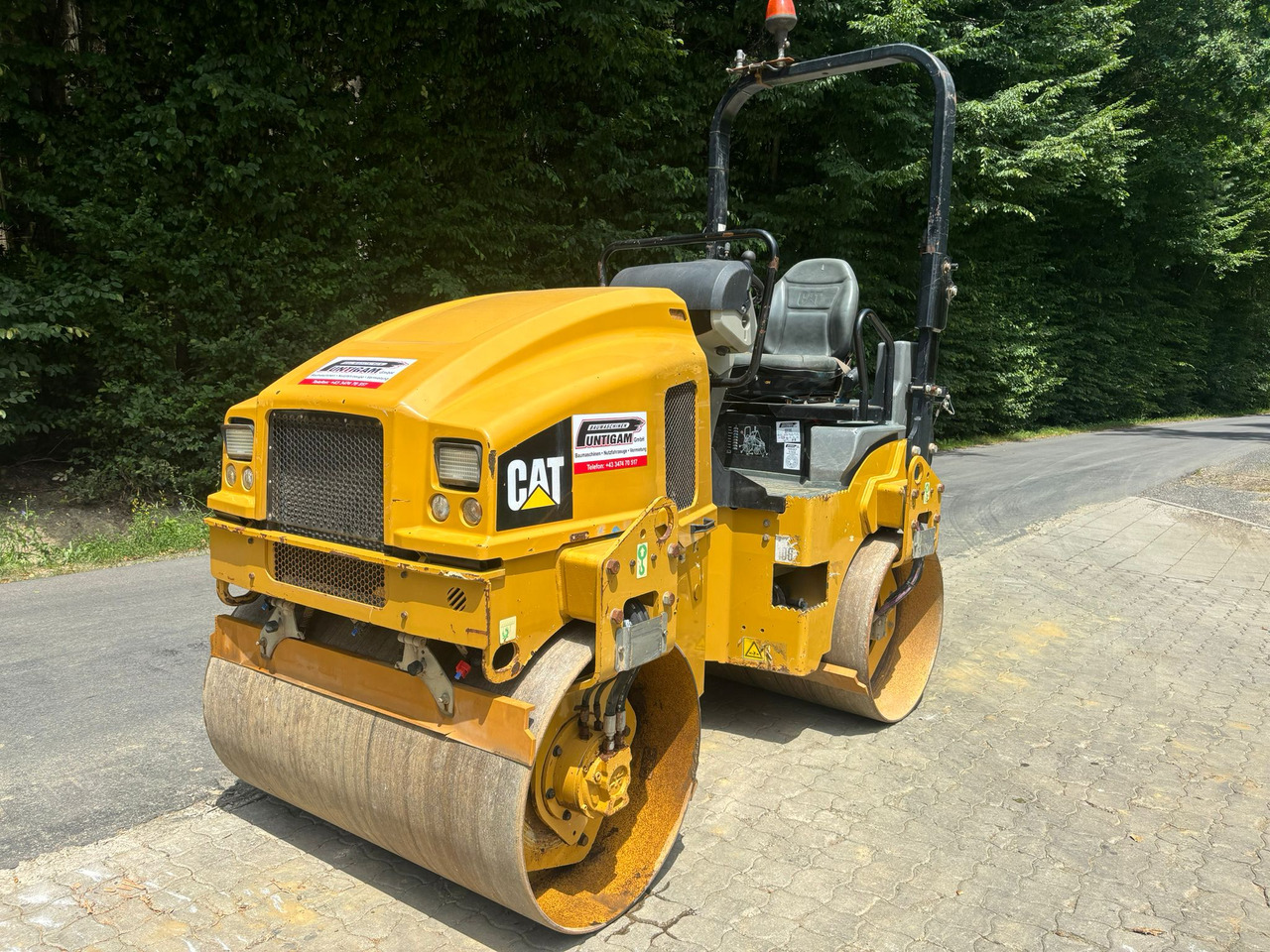 CATERPILLAR CB 4 B - Mini válec: obrázek 3 CATERPILLAR CB 4 B - Mini válec: obrázek 3