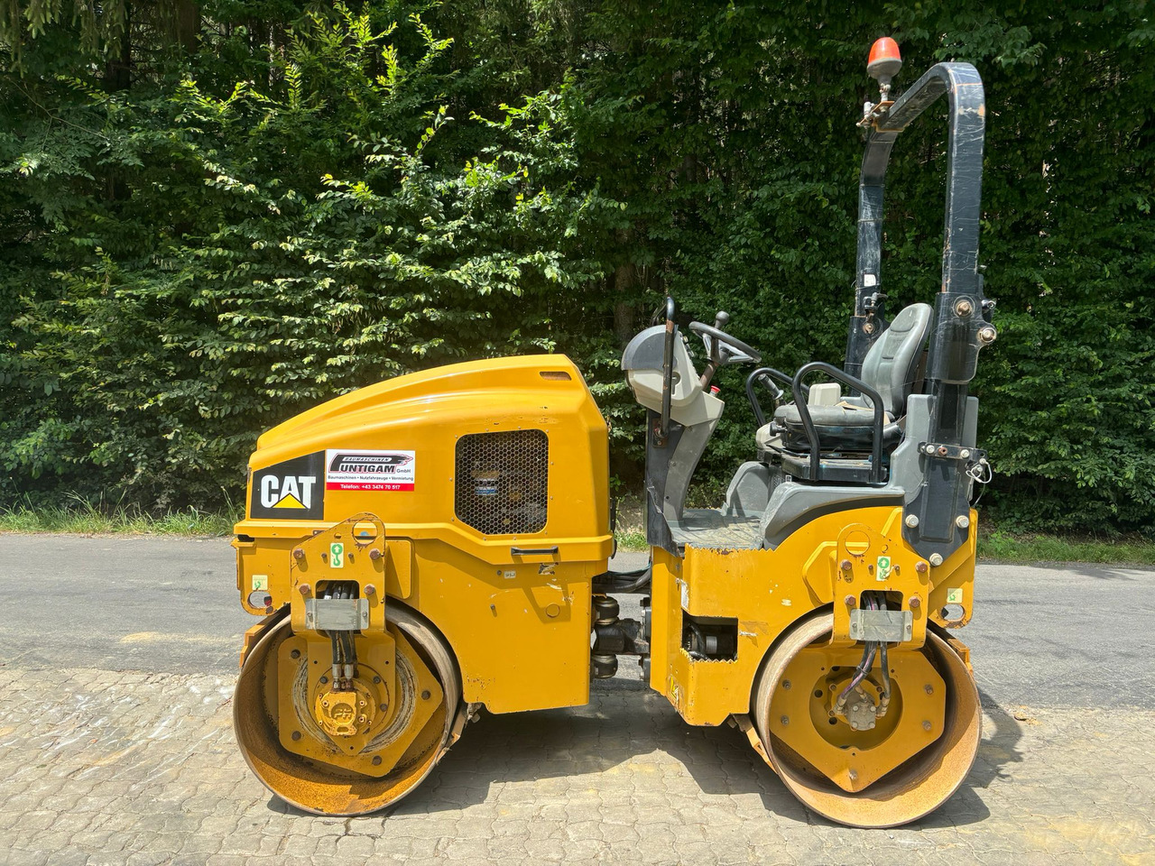 CATERPILLAR CB 4 B - Mini válec: obrázek 1 CATERPILLAR CB 4 B - Mini válec: obrázek 1
