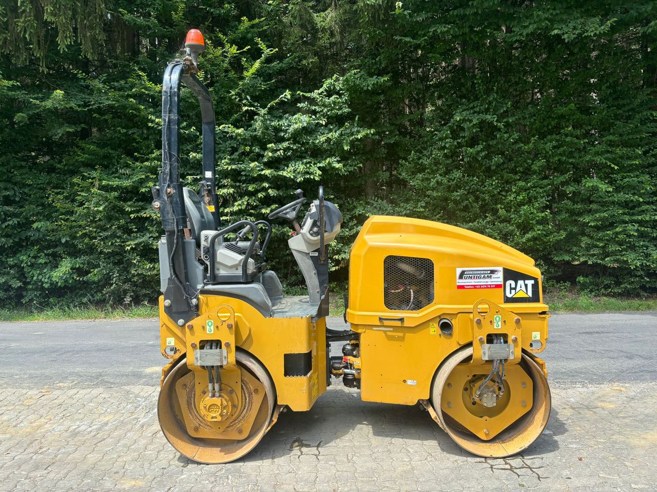 CATERPILLAR CB 4 B - Mini válec: obrázek 2 CATERPILLAR CB 4 B - Mini válec: obrázek 2