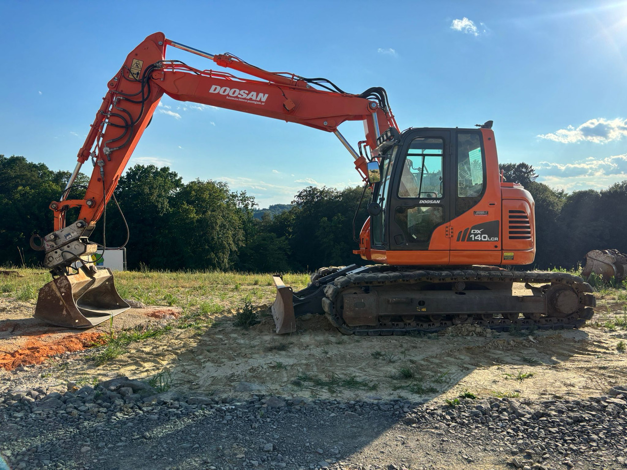 DOOSAN DX 140 LCR-3 - Pásové rýpadlo: obrázek 1 DOOSAN DX 140 LCR-3 - Pásové rýpadlo: obrázek 1