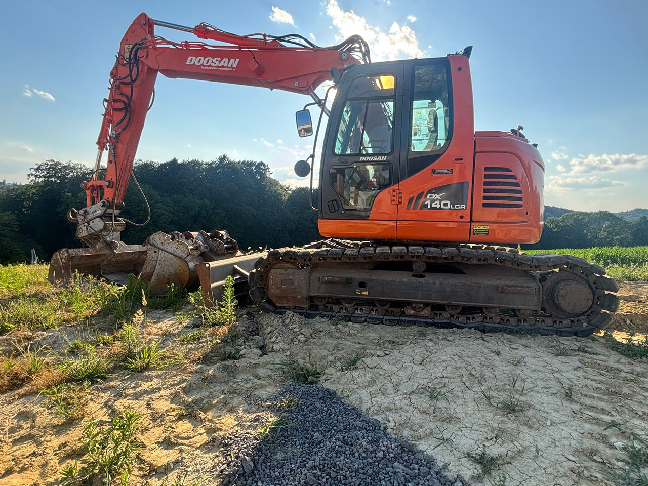 DOOSAN DX 140 LCR-3 - Pásové rýpadlo: obrázek 4 DOOSAN DX 140 LCR-3 - Pásové rýpadlo: obrázek 4