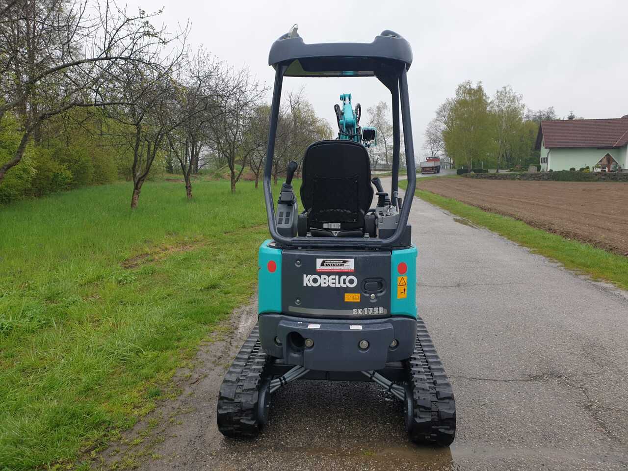 KOBELCO SK 17 SR-3E - Mini rýpadlo: obrázek 5 KOBELCO SK 17 SR-3E - Mini rýpadlo: obrázek 5