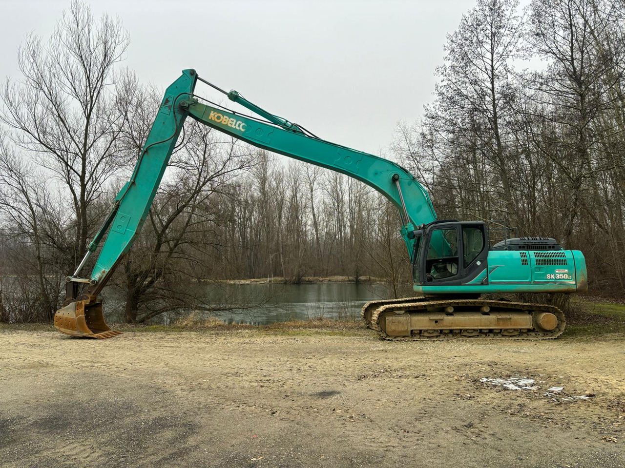 KOBELCO SK 350 Long Reach - Pásové rýpadlo: obrázek 1 KOBELCO SK 350 Long Reach - Pásové rýpadlo: obrázek 1