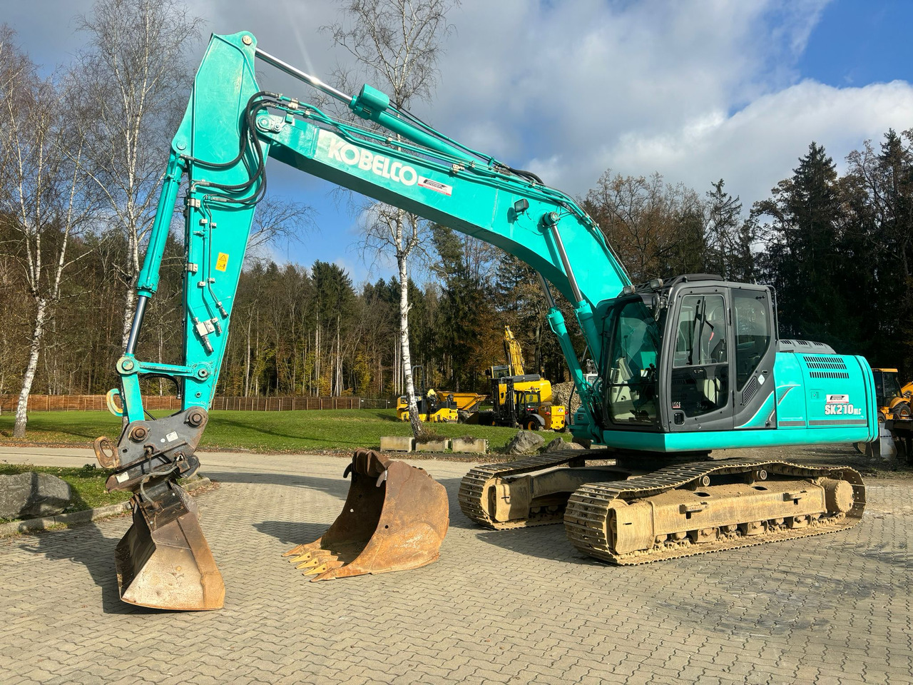 Kobelco SK 210 NLC-9 - Pásové rýpadlo: obrázek 3 Kobelco SK 210 NLC-9 - Pásové rýpadlo: obrázek 3