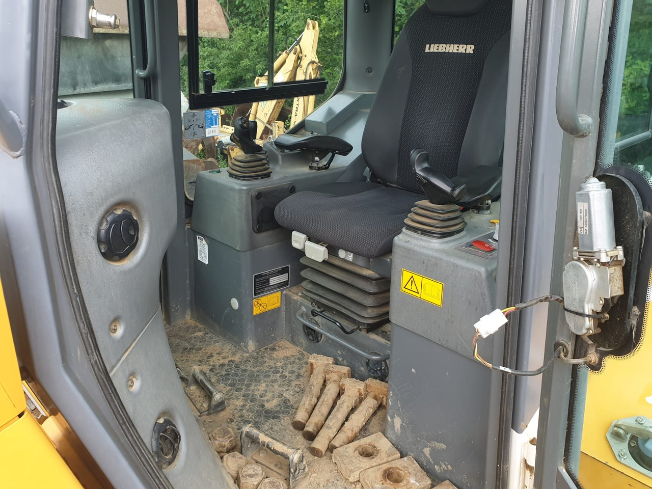 Buldozer LIEBHERR PR 726 LGP: obrázek 17