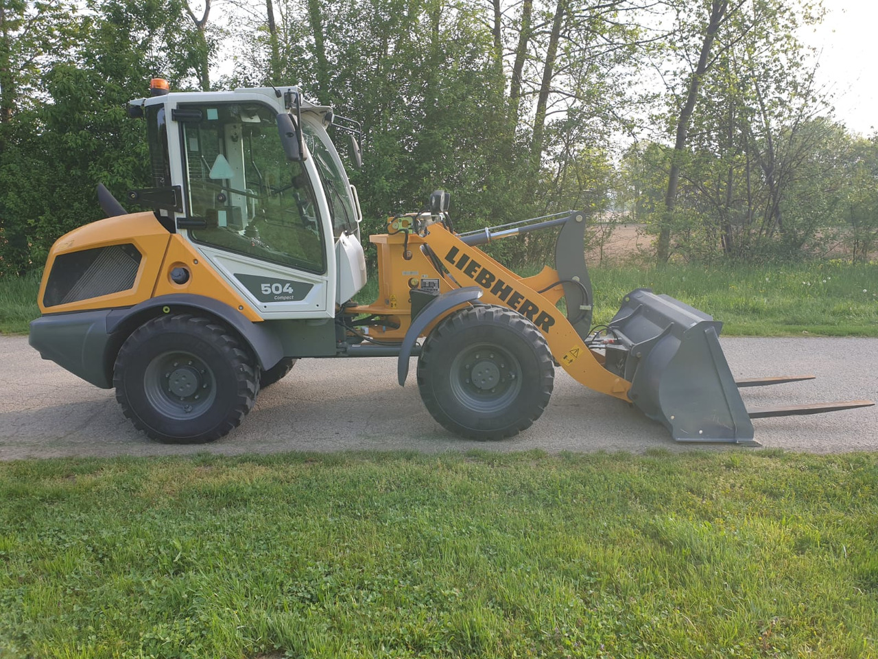 Liebherr L 504 C - Kolový nakladač: obrázek 2 Liebherr L 504 C - Kolový nakladač: obrázek 2