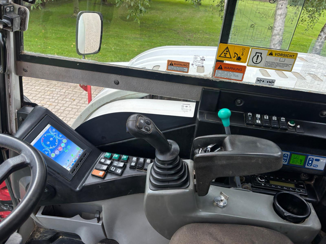 Kolesové rýpadlo TAKEUCHI TB 295 W: obrázek 12