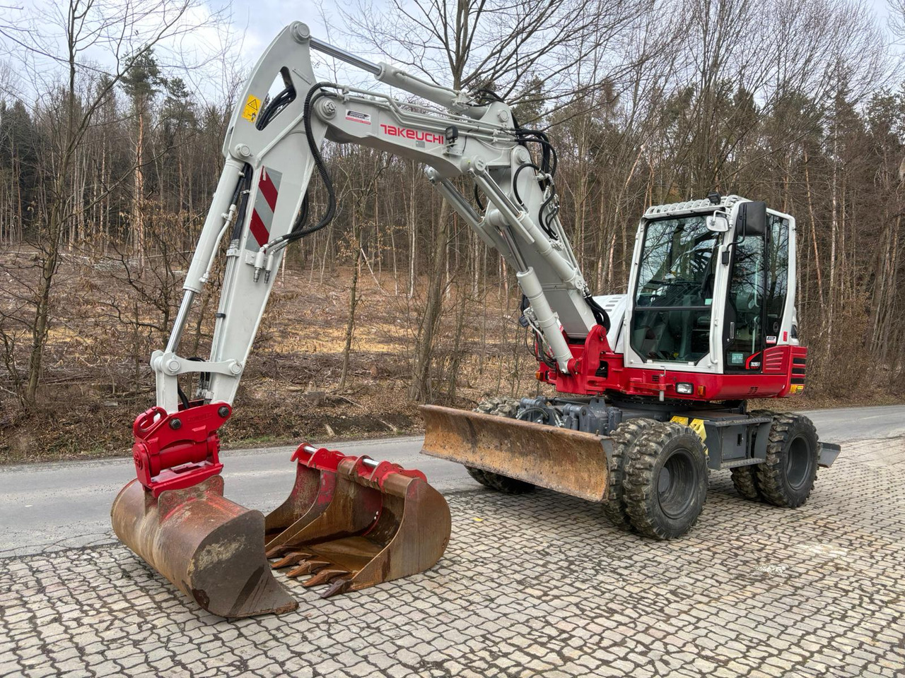TAKEUCHI TB 295 W - Kolesové rýpadlo: obrázek 3 TAKEUCHI TB 295 W - Kolesové rýpadlo: obrázek 3