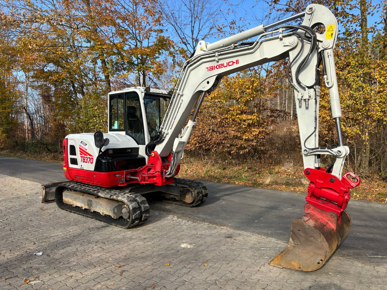 TAKEUCHI TB 370 - Mini rýpadlo: obrázek 4 TAKEUCHI TB 370 - Mini rýpadlo: obrázek 4