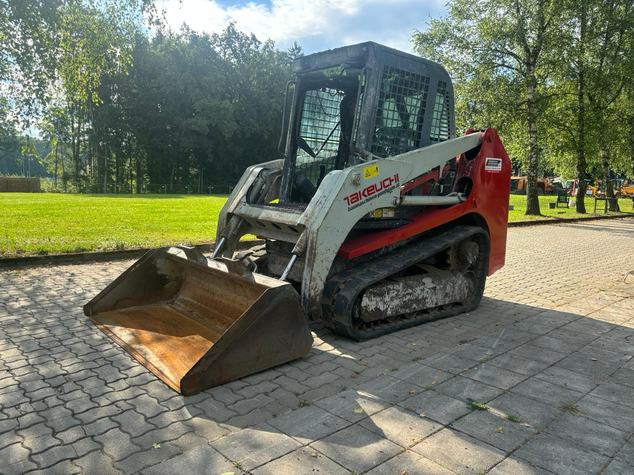 TAKEUCHI TL 230 - Smykový nakladač: obrázek 3 TAKEUCHI TL 230 - Smykový nakladač: obrázek 3